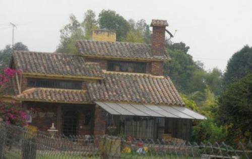 colonial, vereda tiquiza, area lote 1065mts. constru 280mts