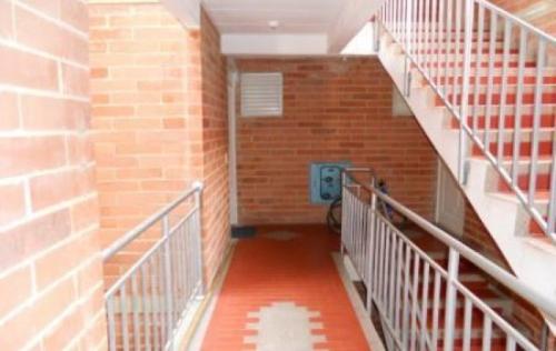 apto facatativa excelente iluminacion venpermuta