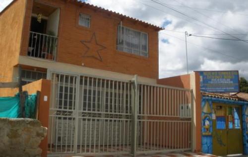 casa 2 pisos mas local mas bodega mas apartamento