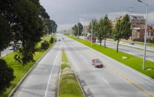 lote sobre la autopista norte 4600 mts