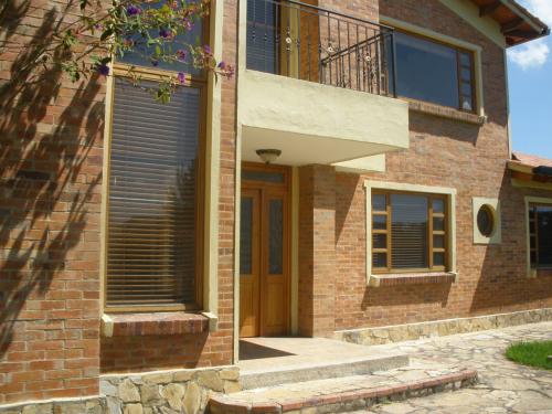 casa linda chia lote 1077mts contru, 325 condominio la balsa