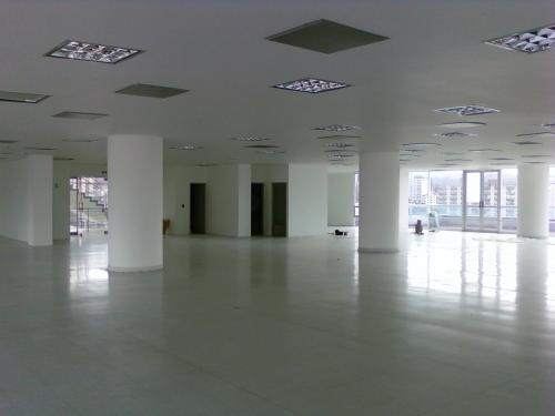 ESPECTACULAR OFICINA