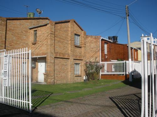 CASA ESQUINERA PARQUES DE RIO FRIO NO SE INUNDA