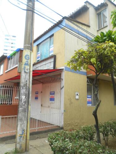 Casa con local en provenza excelente ubicación en venta