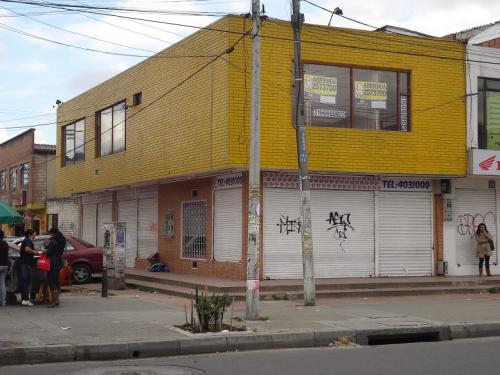 ARRIENDO LOCAL COMERCIAL EN KENNEDY