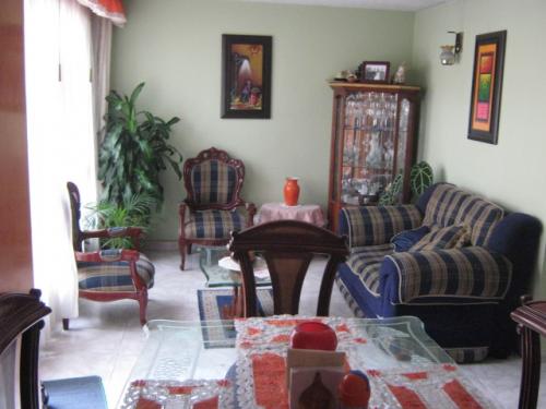 VENDO APTO EL PEDREGAL