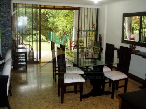 Se vende casa en el Poblado(2vi114)