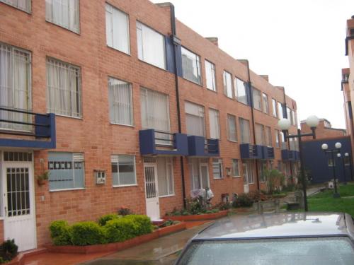 VENDO CASA OASIS 3 SUBA