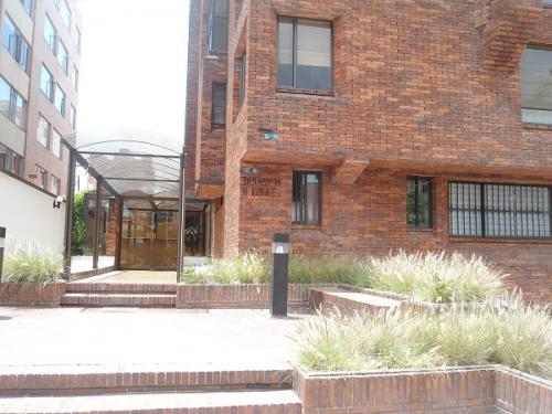 APARTAMENTO EN LA CAROLINA A LA VENTA