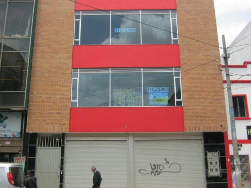ARRIENDO EDIFICIO COMERCIAL EN RESTREPO