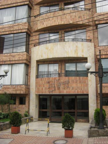 ARRIENDO APARTAMENTO EN ROSALES CHAPINERO