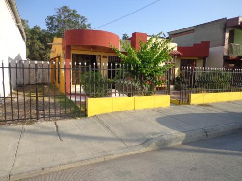 CASA- LOTE BARRIO ESPAÑA