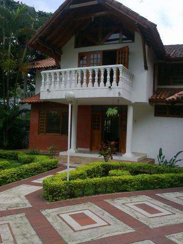 casa campestre dentro de un conjunto cerrado