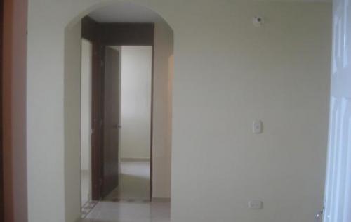 APARTAMENTO DETRAS DEL PORTAL DE LAS AMERICAS HERMOSO ,ECONOMICO Y RECIEN REMODELADO