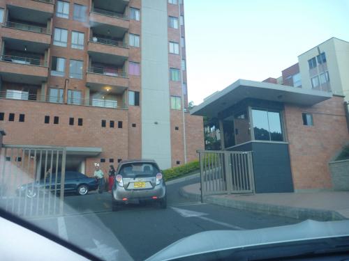 VENDO HERMOSO APTO. ENVIGADO