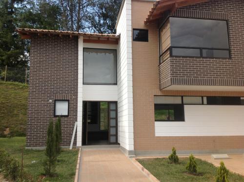 CASA NUEVA EN ALQUILER PRECIOSA URBANIZACION TOWN HOUSES