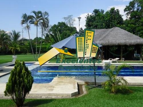 Se alquila excelente finca en santa fe (R-sfa942)