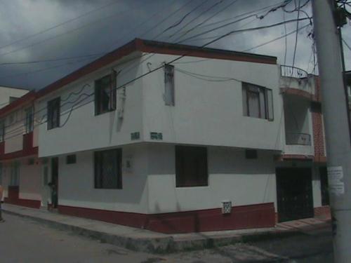 Venta de Casa esquinera de dos pisos