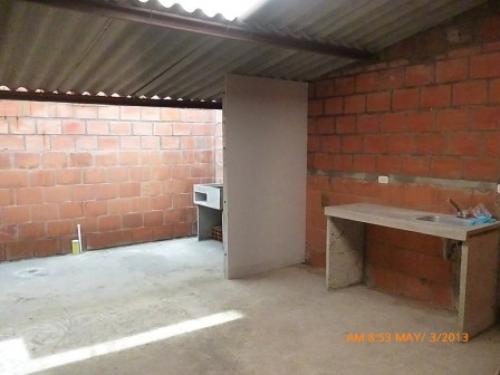 Vendo casa en villafontana al lado de parques de la italia