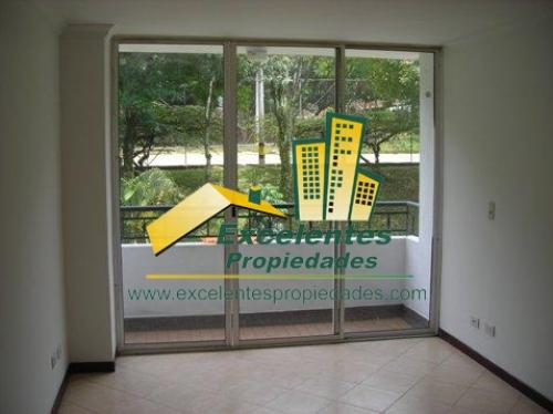 Se Vende Excelente Apartamento en Castellana (3LC958)