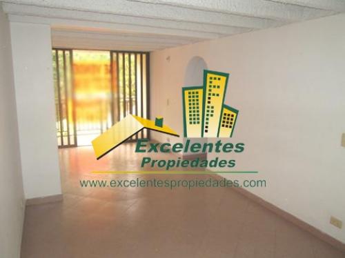 Se Vende Excelente Apartamento en Tricentenario (3tr983)