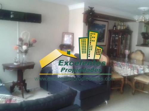 Se vende  Excelente Casa en Robledo  (3ro967)