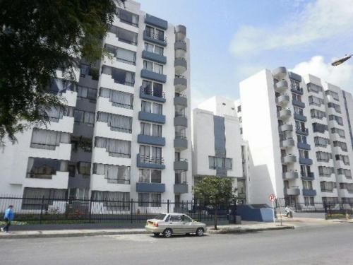APARTAMENTO SAN LORENZO, CERCA A SALITRE PLAZA