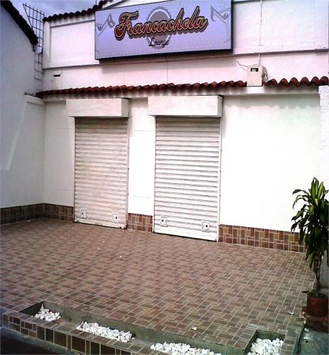 Vendo Amplia Casa Comercial en Palmira