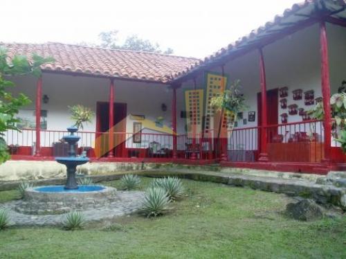 Se vende Excelente Casa Finca en San Jerónimo (sjsj353)