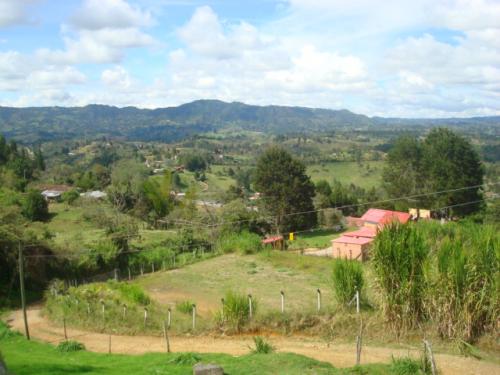 LOTE 0002 EN GUARNE VEREDA CANOAS