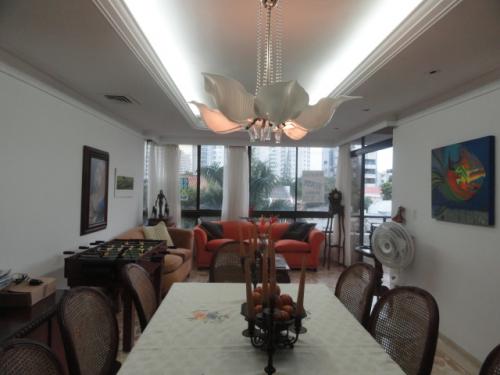 AP 00145 APARTAMENTO EN BOCAGRANDE