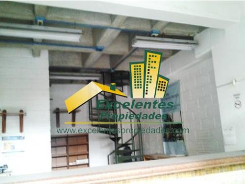 Se vende Excelente Local en Trinidad (4te829)