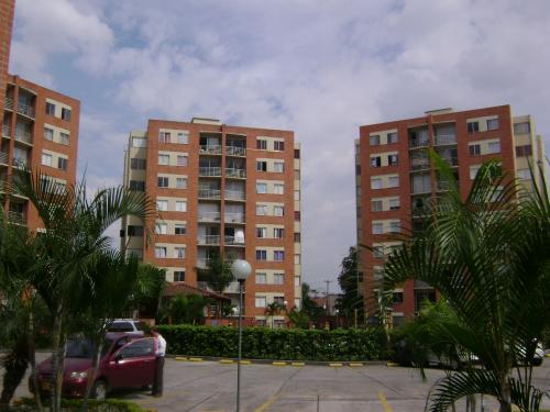 VENDO APARTAMENTO EN LA FLORA EN CALI