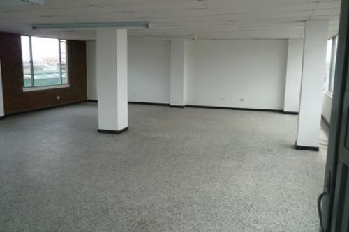 ARRIENDO OFICINA EN PUENTE ARANDA