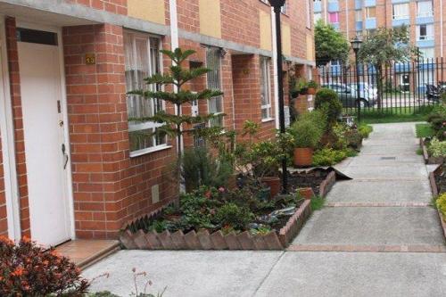 Vendo casa compartir suba