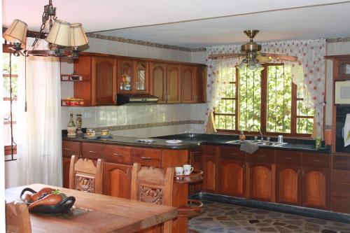 VENTA CASA CAMPESTRE VLLAVICENCIO META COLOMBIA 