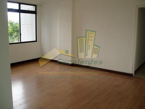 Se Vende Excelente  Apartamento  en el Poblado  (2as304)