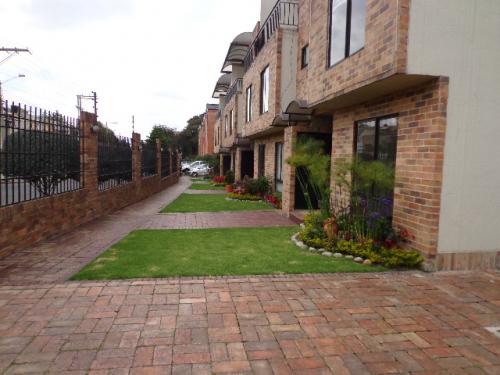 VENDO CASA EN LA CAMPIÑA