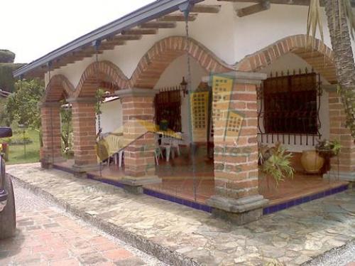 Se Vende Excelente  Casa Finca en Guarne  (gugu405)	