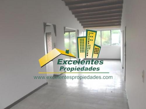Se Vende Excelente   Apartamento  en Carlos E. Restrepo   (3cer981)	