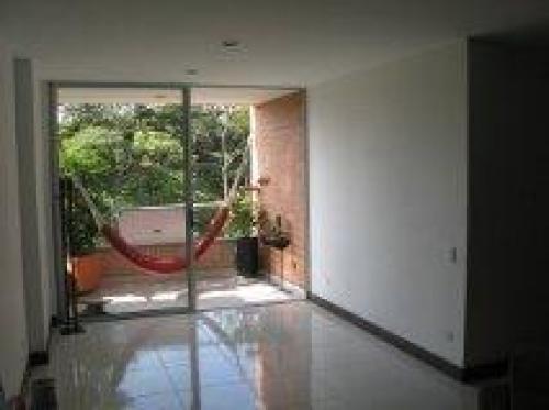 APARTAMENTO PARA LA VENTA EN ENVIGADO, EL ESMERALDAL.