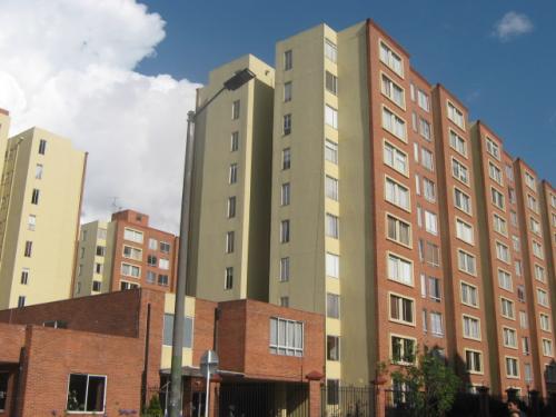 ARRIENDO APTO CIUDAD SALITRE