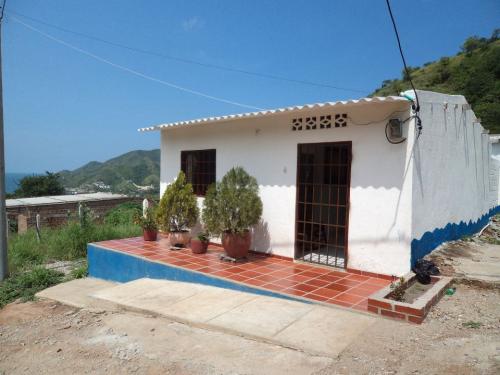 CABAÑA TURISTICA EN VENTA, 200M2, TÍTULO DE PROPIEDAD, AMOBLADA, 
