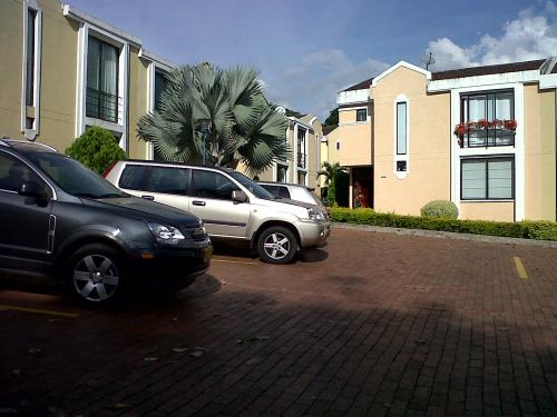 a la venta hermosa casa en conjunto cerrado recibo apto o casa en parte de pago