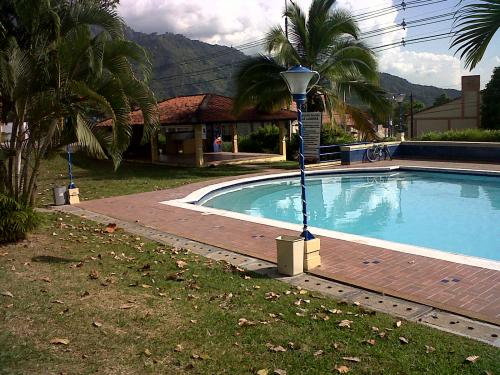 vendo hermosa casa en conjunto cerrado,recibo apto o casa en parte de pago