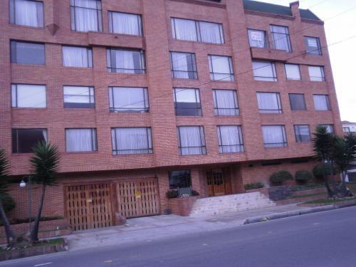 ARRIENDO EXQUISITO APARTAMENTO AMOBLADO SANTA BARBARA