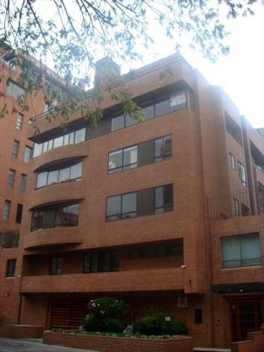 ARRIENDO LINDO APARTAMENTO CHICO