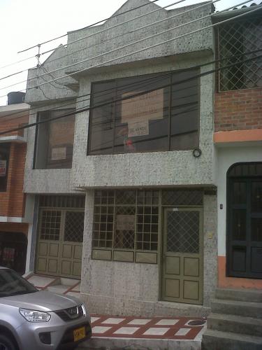 Vendo casa bien ubicada, hacienda piedra pintada bajo precio y negociable 