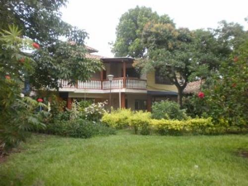 Vendo finca y lote bien ubicado via Hacienda Paraiso