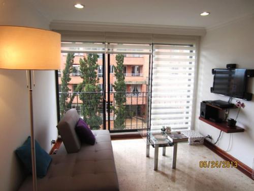 ARRIENDO APARTAMENTO NUEVO EL POBLADO 